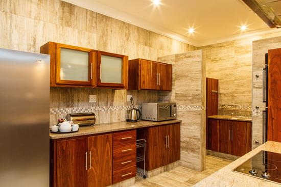 Blyde Canyon, A Forever Resort: 12-Sleeper Guesthouse. 6 Bedrooms (5 queen beds & 1 bunk bed) 