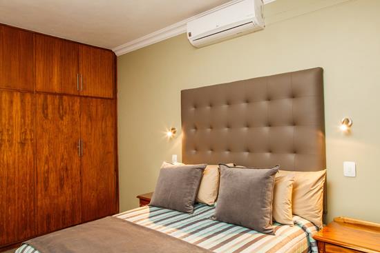 Blyde Canyon, A Forever Resort: 12-Sleeper Guesthouse. 6 Bedrooms (5 queen beds & 1 bunk bed) 