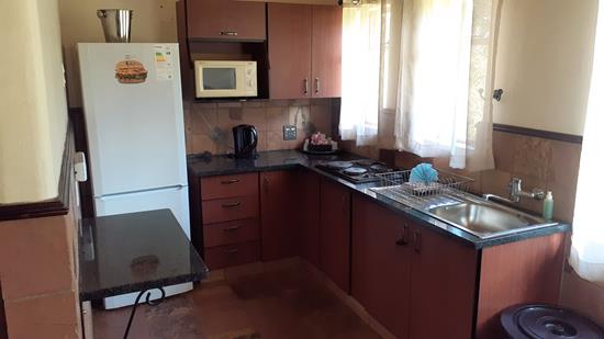 Blyde Canyon, A Forever Resort: 4-Sleeper Chalet. 2 bedroom (1 kingsize bed & 2 single beds)