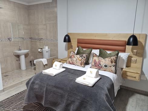 Blyde Canyon, A Forever Resort: 8-Sleeper Guesthouse. 4 Bedrooms (1 double bed & 6 single beds)