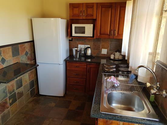 Blyde Canyon, A Forever Resort: 4-Sleeper Chalet. 2 bedrooms (1 double bed & 2 single beds)