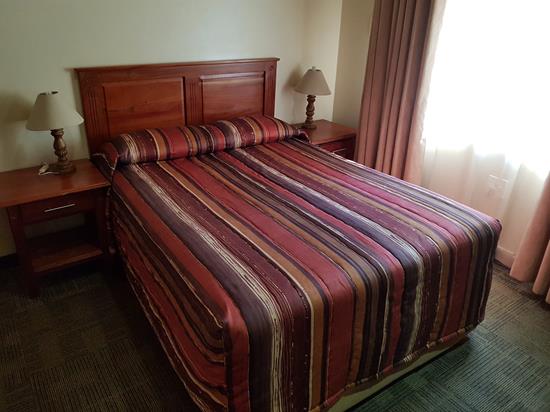 Blyde Canyon, A Forever Resort: 4-Sleeper Chalet. 2 bedrooms (1 double bed & 2 single beds)