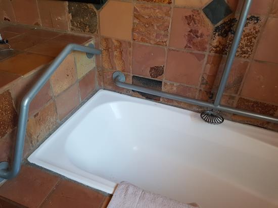 Blyde Canyon, A Forever Resort: 4-Sleeper Chalet. 2 bedrooms (4 single beds)